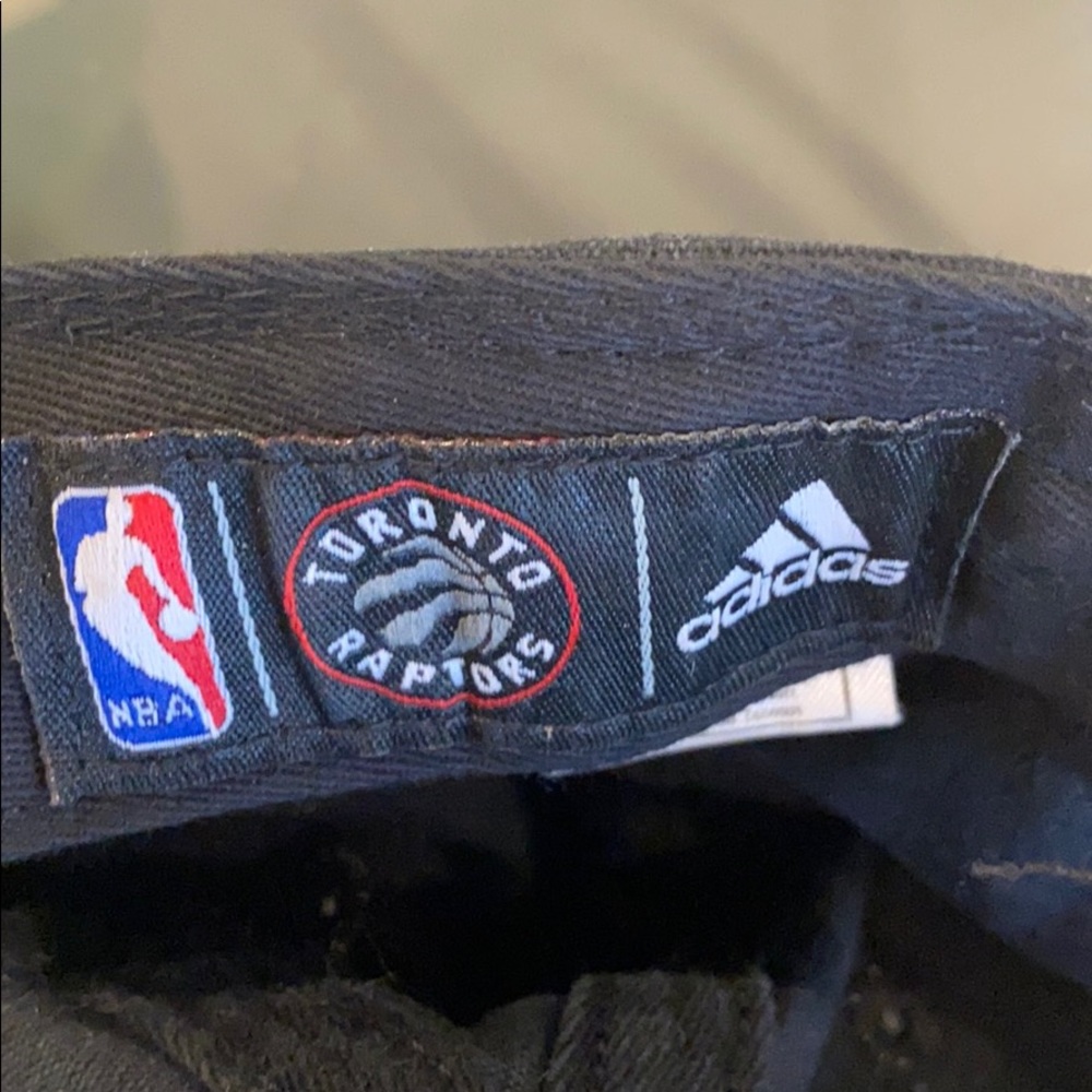 Adidas Toronto Raptors Hat - Picture 4 of 4